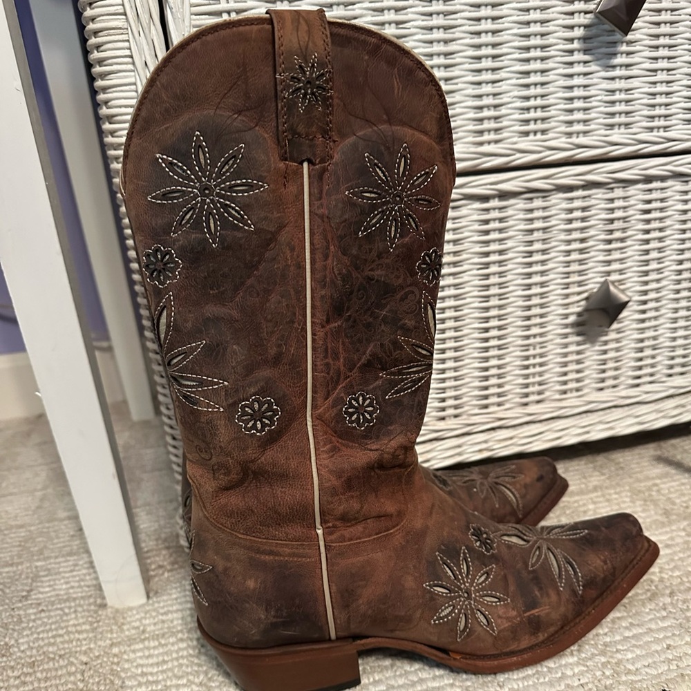 Brown Embroidered Shyanne Western Cowboy Boots